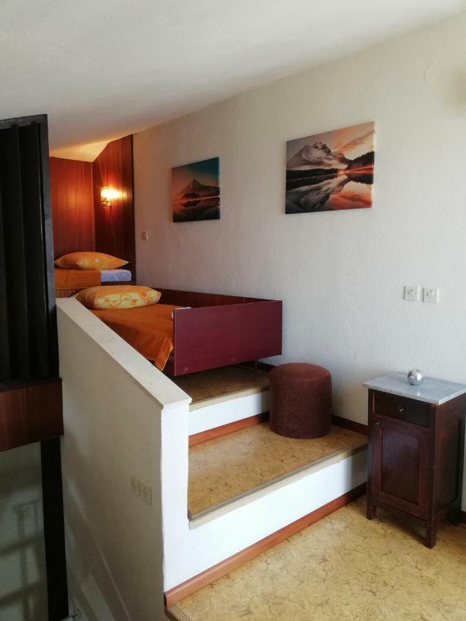 Vacation Home Mirjana Seget Vranjica Exterior foto