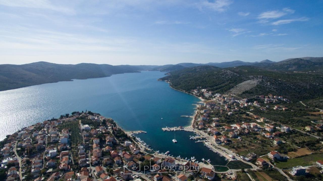 Vacation Home Mirjana Seget Vranjica Exterior foto